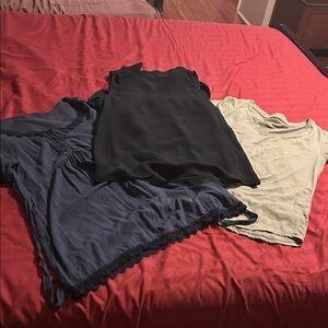 Assorted sizes maternity tops